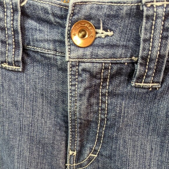JEANSTAR Embroidered Cuffed Stretch Jean Capris Dark Wash Size 4 - Picture 7 of 14